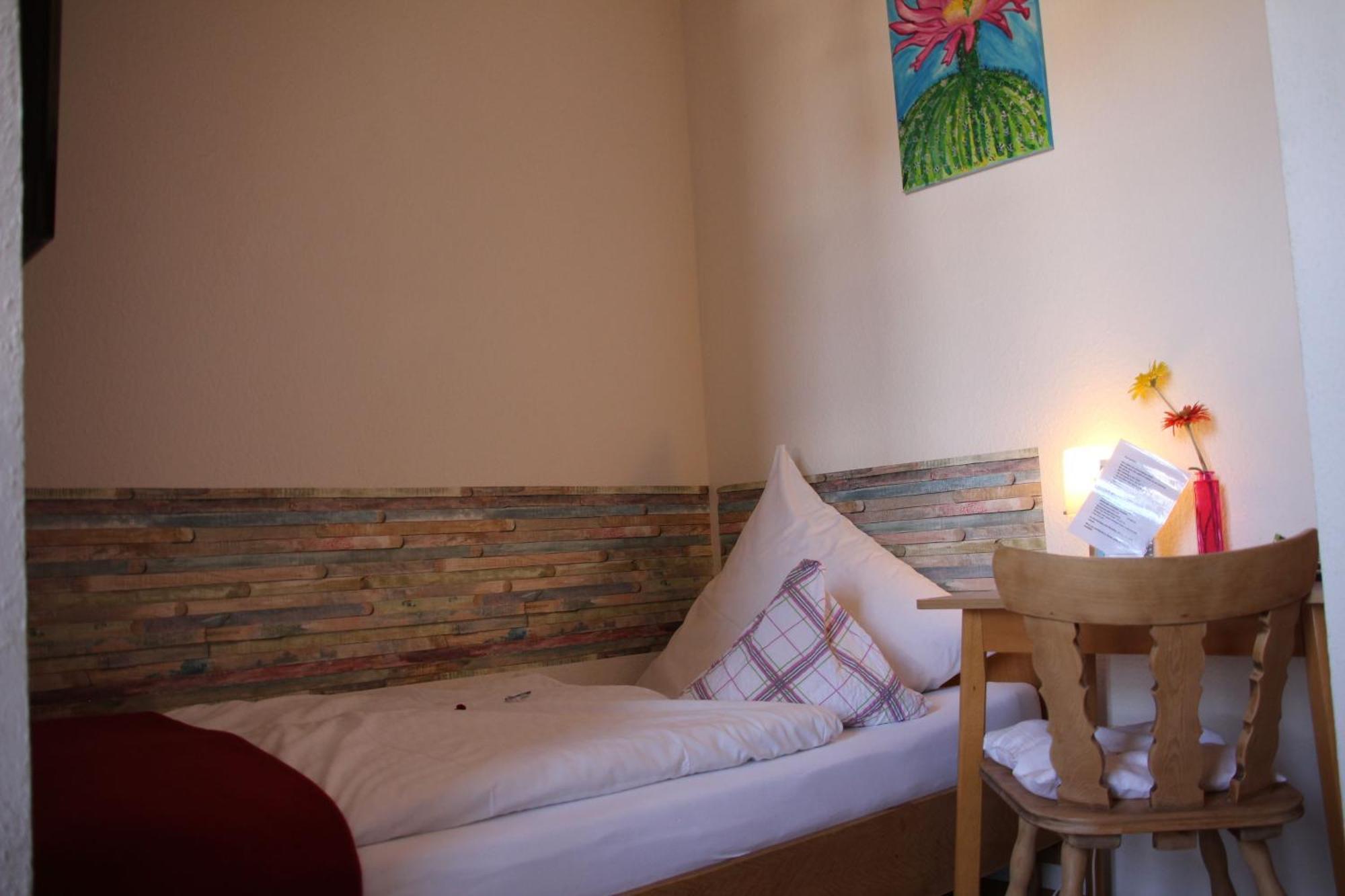 Zum Schwanen Гостевой дом 3*